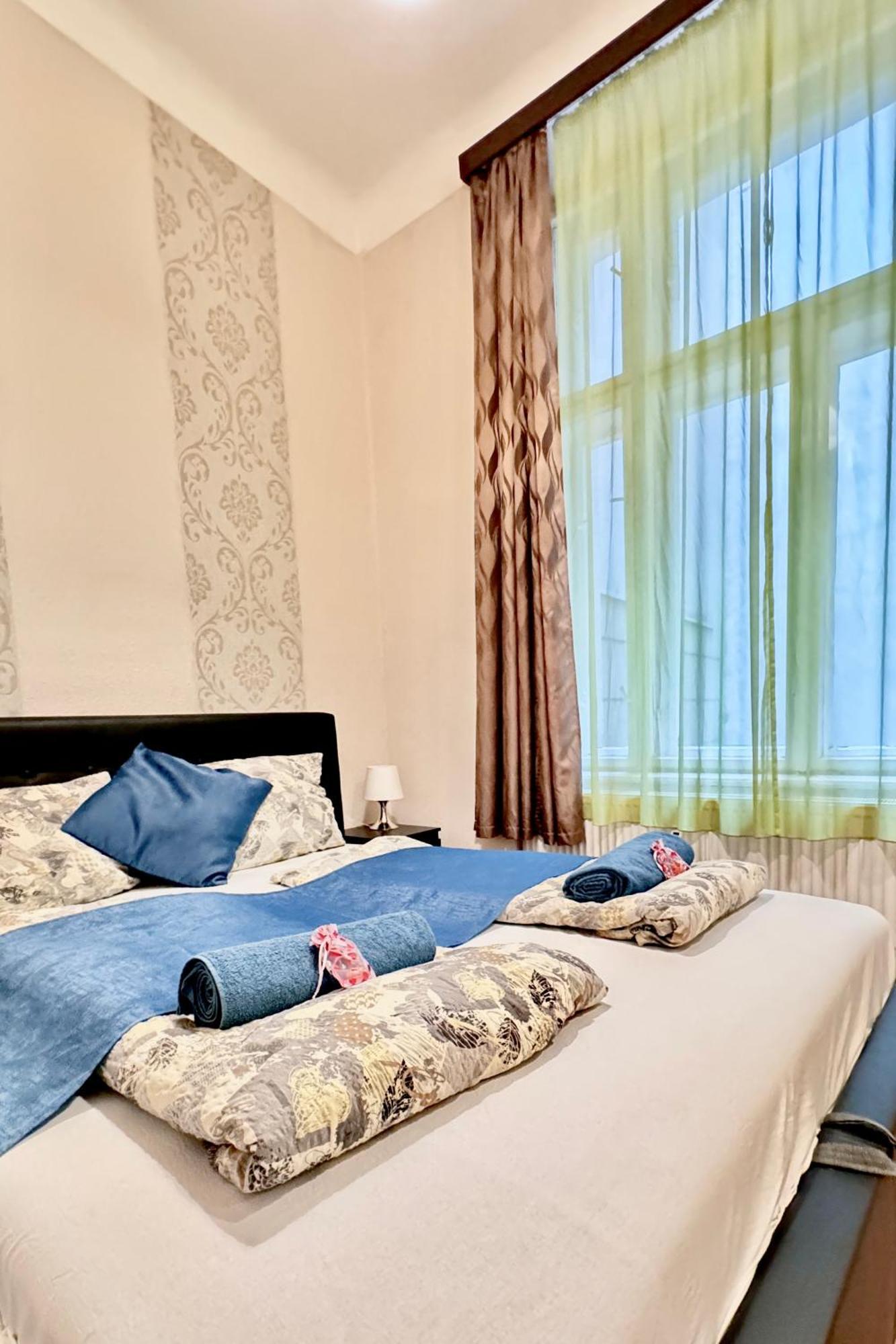 Central Walk Fashionstreet Apartmnts Budapest Esterno foto