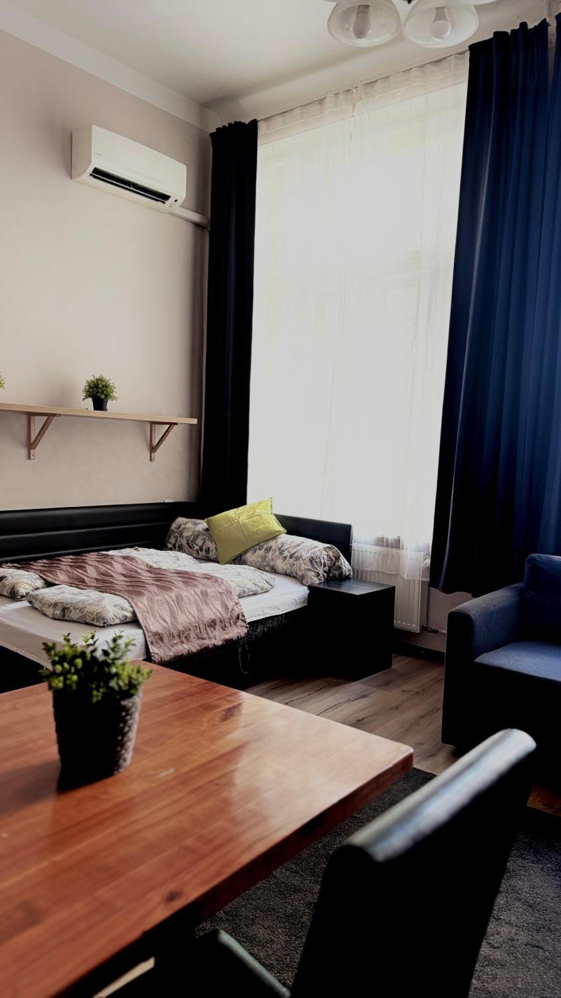 Central Walk Fashionstreet Apartmnts Budapest Esterno foto