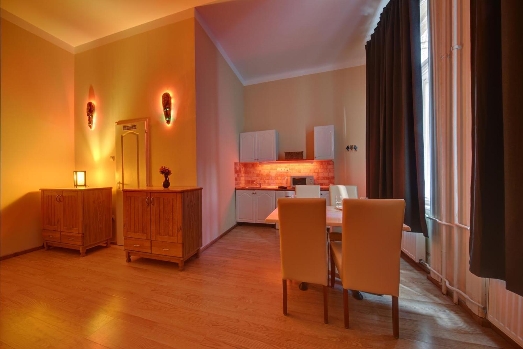 Central Walk Fashionstreet Apartmnts Budapest Esterno foto