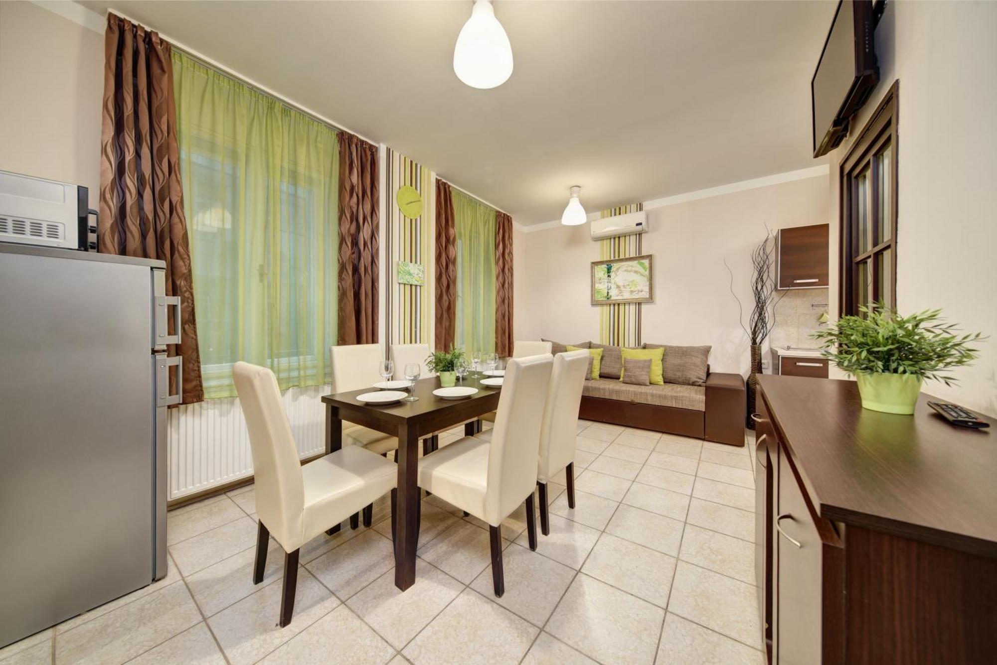 Central Walk Fashionstreet Apartmnts Budapest Esterno foto