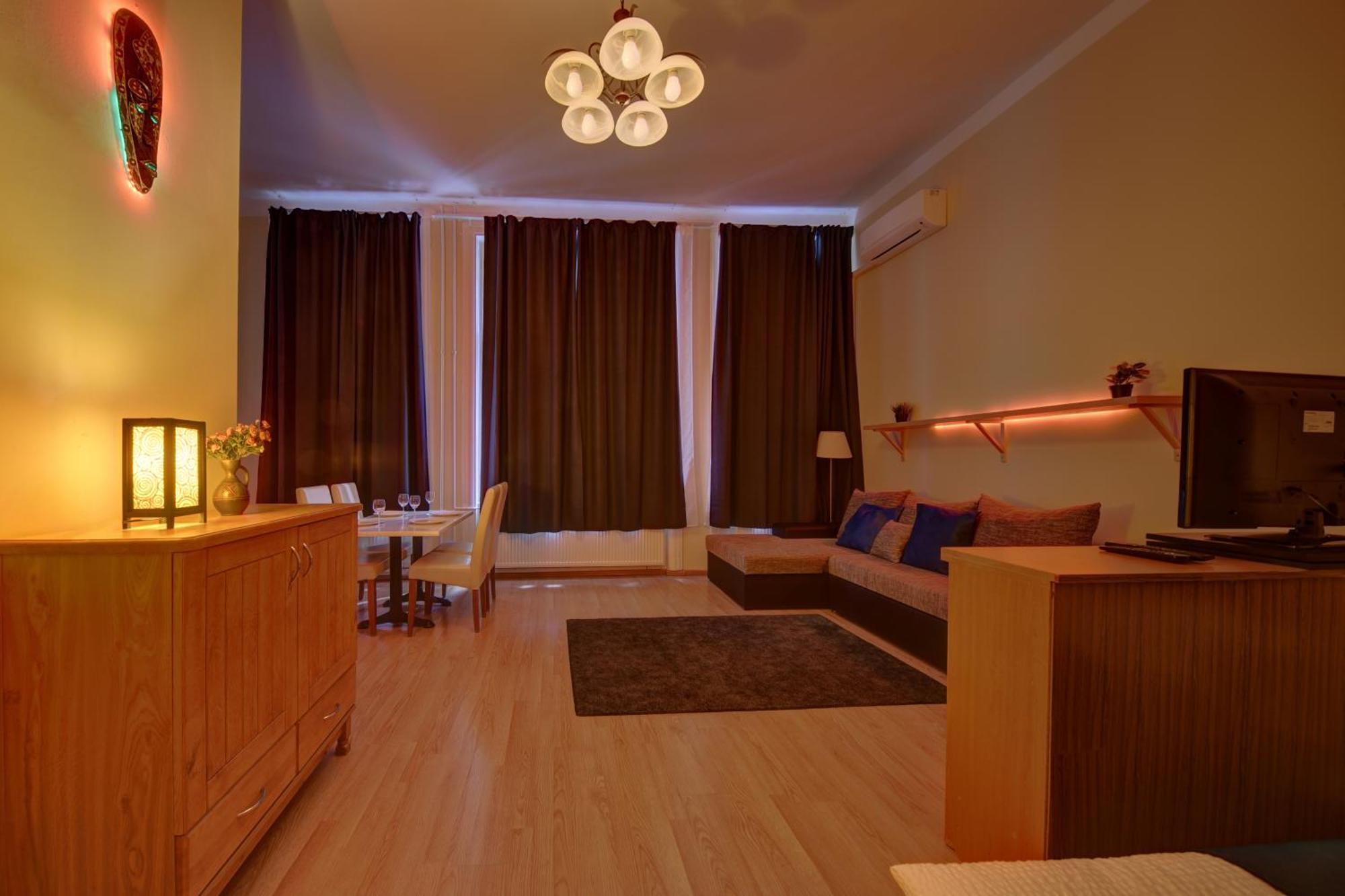Central Walk Fashionstreet Apartmnts Budapest Esterno foto